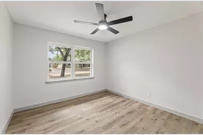 810 Sharpshire Street, Grand Prairie, TX 75050 - Photo 22