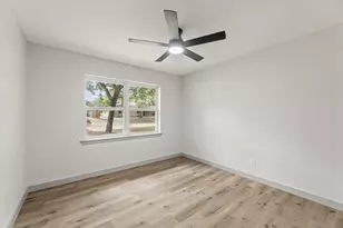 810 Sharpshire St, Grand Prairie, TX 75050 - Photo 22