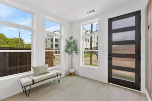 727 W 10th St, Dallas, TX 75208 - Photo 2