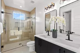 727 W 10th St, Dallas, TX 75208 - Photo 28