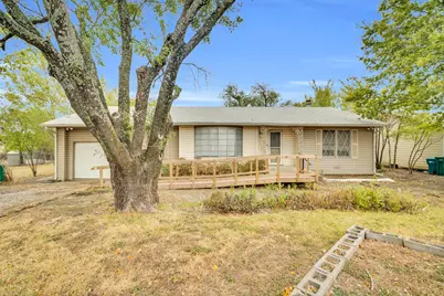 701 E 8th Street, Ferris, TX 75125 - Photo 1