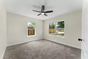 720 Burleson St, Grand Prairie, TX 75050 - Photo 26