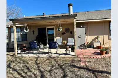 232 Hillcrest Drive, Nocona, TX 76255 - Photo 4