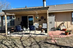 232 Hillcrest Dr, Nocona, TX 76255 - Photo 4