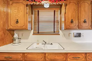 525 San Antonio St, Marlin, TX 76661 - Photo 14