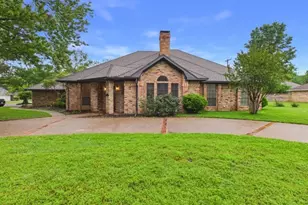 1178 E Oval Dr, Athens, TX 75751 - Photo 1