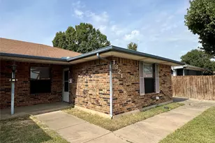 1321 Darr St, Irving, TX 75061 - Photo 1