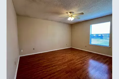 1321 Darr Street, Irving, TX 75061 - Photo 4