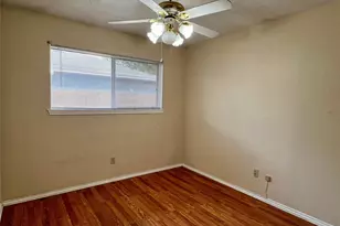 1321 Darr St, Irving, TX 75061 - Photo 10