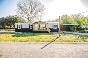 123 Kelly, Azle, TX 76020 - Photo 1