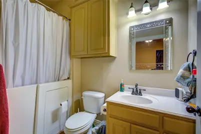 1066 Canyon Lake Road, Wills Point, TX 75169 - Photo 18