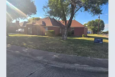 1301 Mallard Drive, DeSoto, TX 75115 - Photo 2