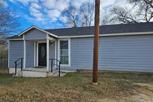 508 Gathings Ave, Covington, TX 76636 - Photo 2