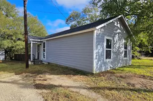 508 Gathings Ave, Covington, TX 76636 - Photo 4