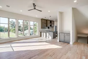 302 Foch St, Fort Worth, TX 76107 - Photo 14