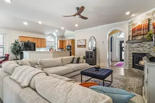 6908 Winthorp Dr, Arlington, TX 76001 - Photo 10