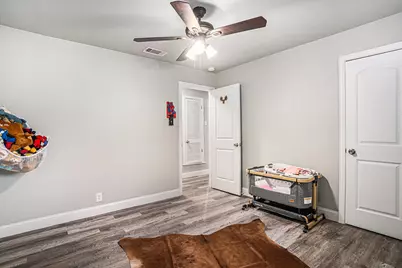 807 Poindexter Avenue, Cleburne, TX 76033 - Photo 10