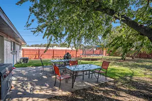 807 Poindexter Ave, Cleburne, TX 76033 - Photo 18