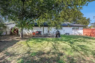 807 Poindexter Ave, Cleburne, TX 76033 - Photo 14