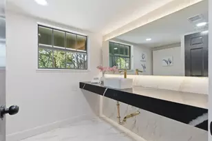 401 Rocky Canyon Ct, Arlington, TX 76011 - Photo 16