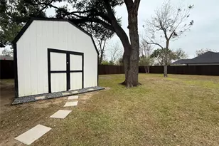 203 Walnut St, Terrell, TX 75160 - Photo 8