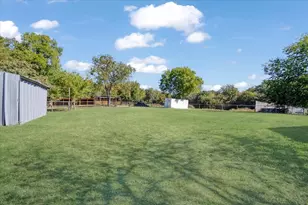 402 W Sam Rayburn Rd, Ector, TX 75439 - Photo 34