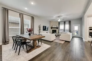 924 Crest Breeze Dr, Fort Worth, TX 76052 - Photo 8