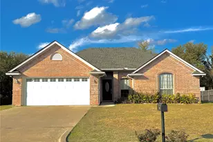 1001 Turkey Creek Ct, Bridgeport, TX 76426 - Photo 1