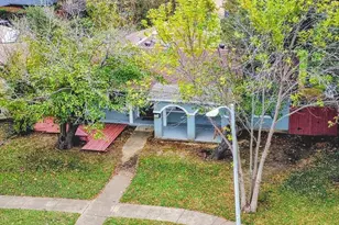 3908 Cody Ct, Irving, TX 75062 - Photo 30