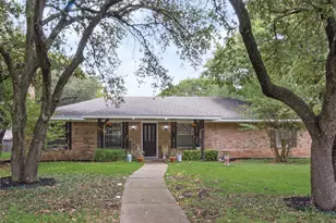 115 Mantlebrook Dr, DeSoto, TX 75115 - Photo 2