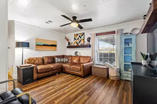 1604 Center St, Bonham, TX 75418 - Photo 2