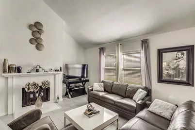 2825 Persimmons Court, Plano, TX 75074 - Photo 4