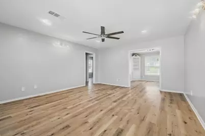 2104 W Lotus Avenue, Fort Worth, TX 76111 - Photo 6
