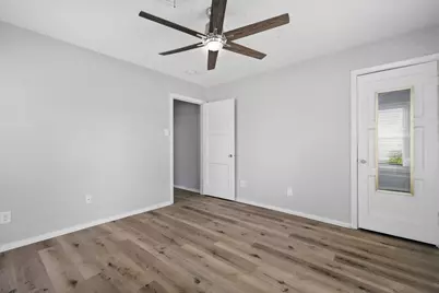 2104 W Lotus Avenue, Fort Worth, TX 76111 - Photo 20