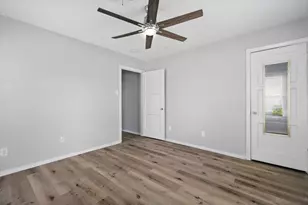 2104 W Lotus Ave, Fort Worth, TX 76111 - Photo 20