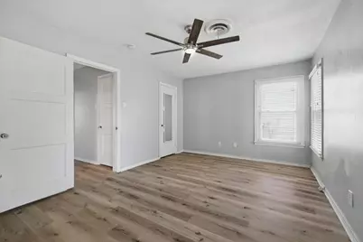 2104 W Lotus Avenue, Fort Worth, TX 76111 - Photo 16