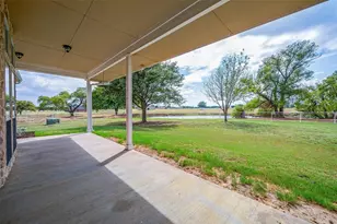 10200 Zipper Rd, Pilot Point, TX 76258 - Photo 12