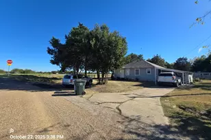 912 E Letava Dr, Mabank, TX 75147 - Photo 32