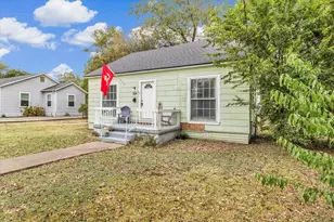 304 N Lumpkin St, Mart, TX 76664 - Photo 2