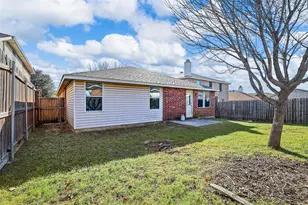 1713 Baxter Springs Dr, Fort Worth, TX 76247 - Photo 2