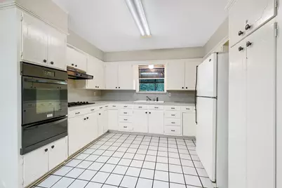 205 N Union Street, Whitesboro, TX 76273 - Photo 10