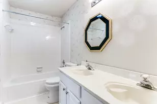 2410 Bowie Ln, Grapevine, TX 76051 - Photo 26