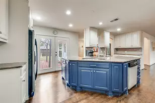 3581 Woodleigh Dr, Dallas, TX 75229 - Photo 10