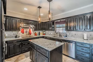 5004 Lake View Cir, North Richland Hills, TX 76180 - Photo 10