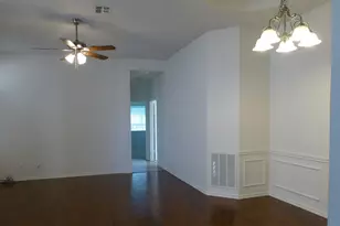 938 Winterstone Dr, Lewisville, TX 75067 - Photo 4