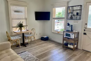 416 W College St, Grapevine, TX 76051 - Photo 24