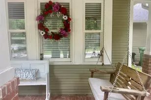 416 W College St, Grapevine, TX 76051 - Photo 2