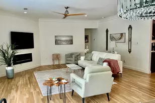 416 W College St, Grapevine, TX 76051 - Photo 10