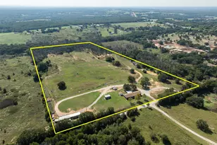 917 Cole Ln, Bowie, TX 76230 - Photo 32