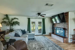 917 Cole Ln, Bowie, TX 76230 - Photo 10